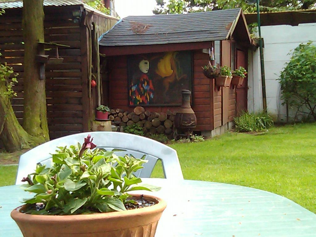 Helpende Hand Oelegem Exterior foto